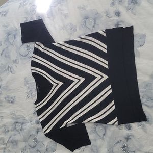 Black amd White Sweater in XL.